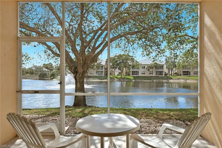 760  Wiggins Lake  DR, Naples, FL 34110