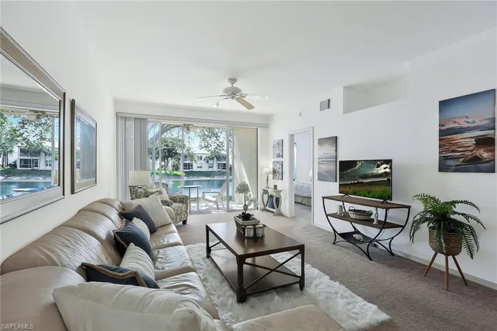 760  Wiggins Lake  DR, Naples, FL 34110