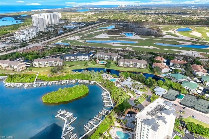 760  Wiggins Lake  DR, Naples, FL 34110