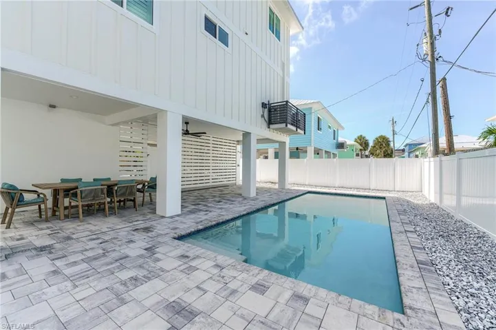159 Delmar Ave, Fort Myers Beach, Florida 33931