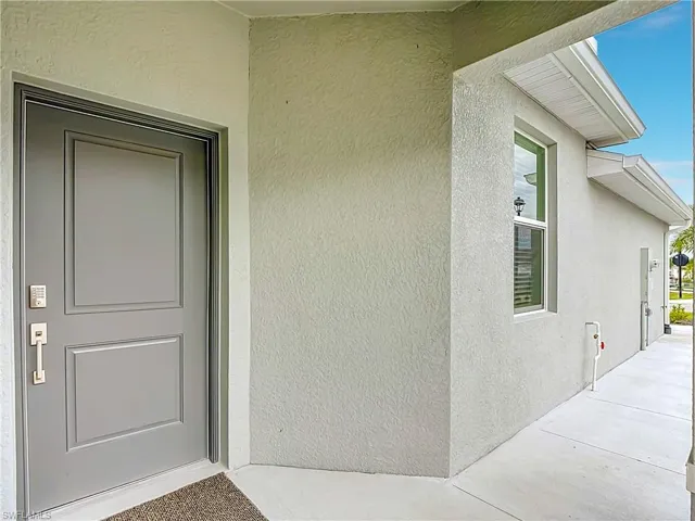 18814 Copperhead Ct N, Lehigh Acres, Florida 33936