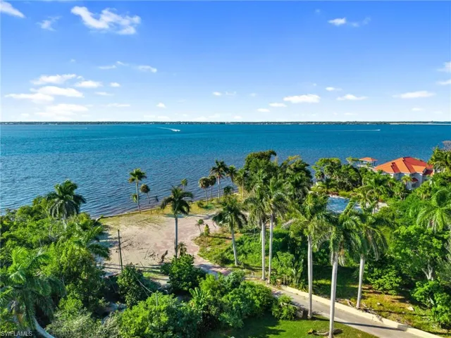 8661 Cajuput Cv, Fort Myers, Florida 33919