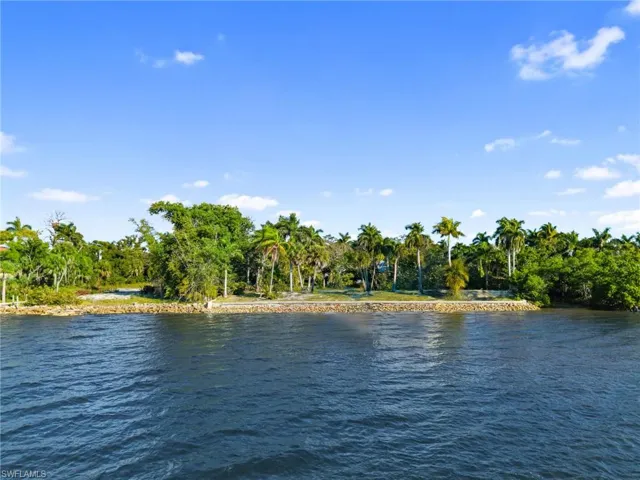 8661 Cajuput Cv, Fort Myers, Florida 33919