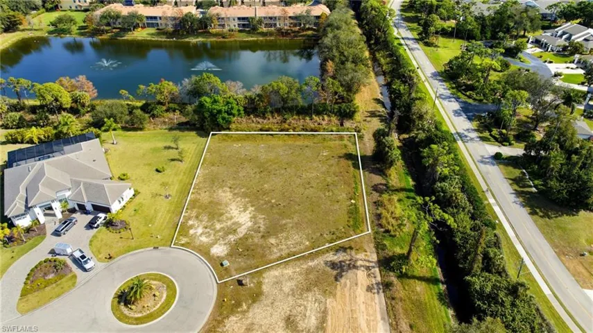 15871  Hampton View  CT, Fort Myers, FL 33908