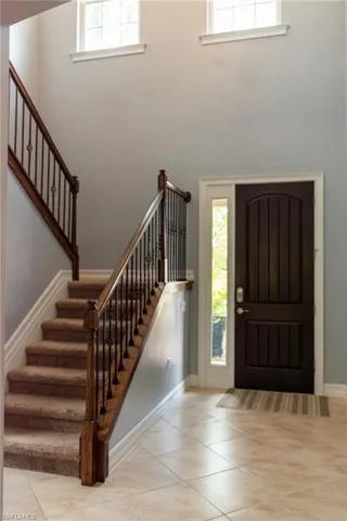Let's go to the second floor to see the loft, 4 bedrooms and 2 bathrooms.