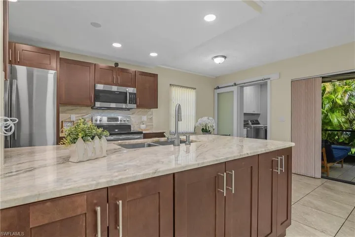 4112 19th Pl 104, Cape Coral, Florida 33904