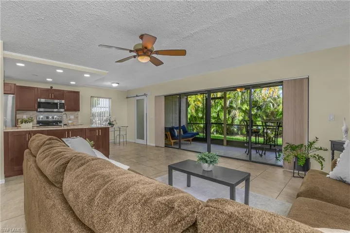 4112 19th Pl 104, Cape Coral, Florida 33904