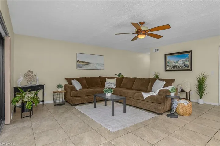 4112 19th Pl 104, Cape Coral, Florida 33904