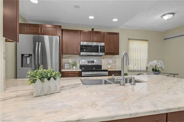 4112 19th Pl 104, Cape Coral, Florida 33904