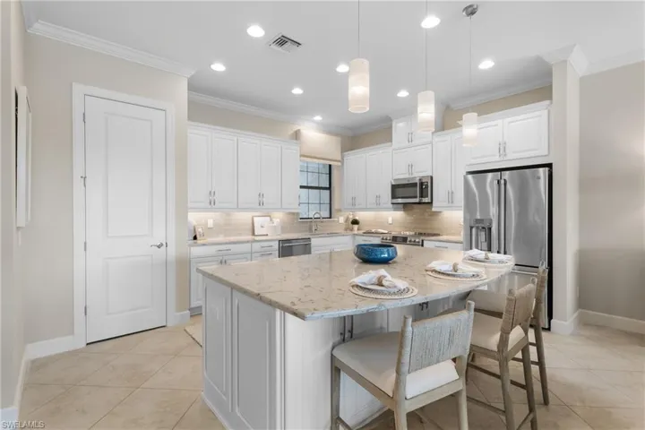 9672  Montelanico  LOOP, Naples, FL 34119
