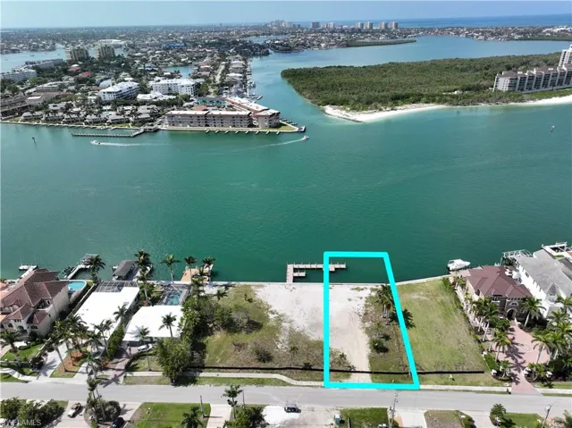 20 Pelican St W, Naples Fl 34113