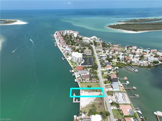 20 Pelican St W, Naples Fl 34113