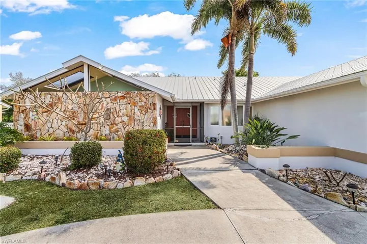 3819 SE 18th  PL, Cape Coral, FL 33904