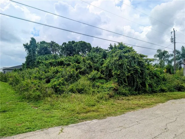 3709 16th St Sw, Lehigh Acres, Florida 33976