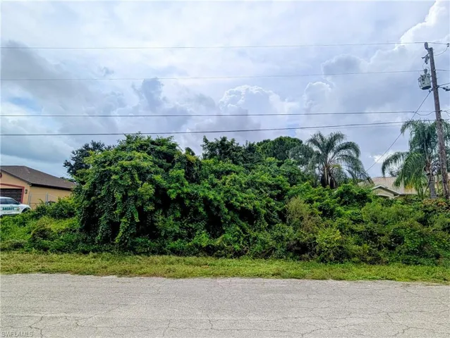 3709 16th St Sw, Lehigh Acres, Florida 33976