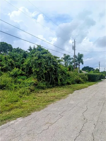 3709 16th St Sw, Lehigh Acres, Florida 33976