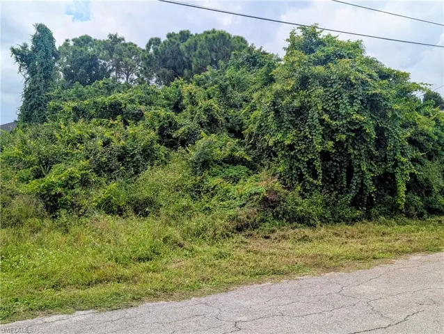3709 16th St Sw, Lehigh Acres, Florida 33976