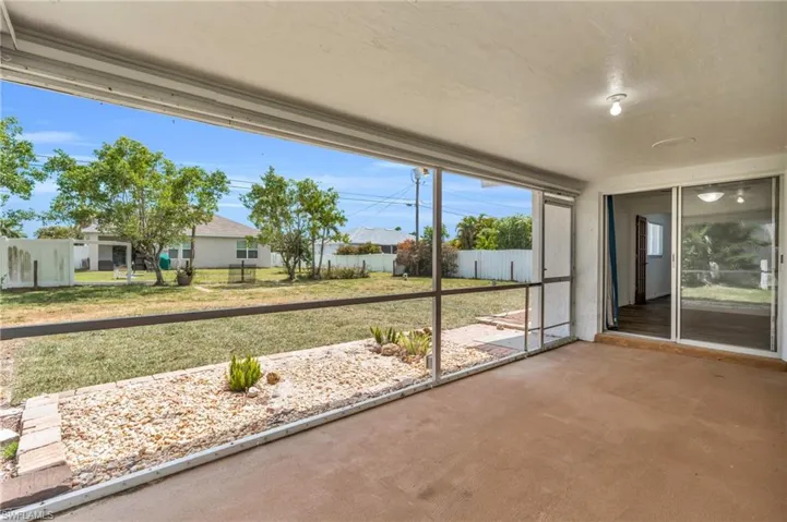1136 SW 44th  TER, Cape Coral, FL 33914
