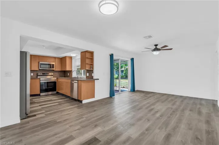 1136 SW 44th  TER, Cape Coral, FL 33914