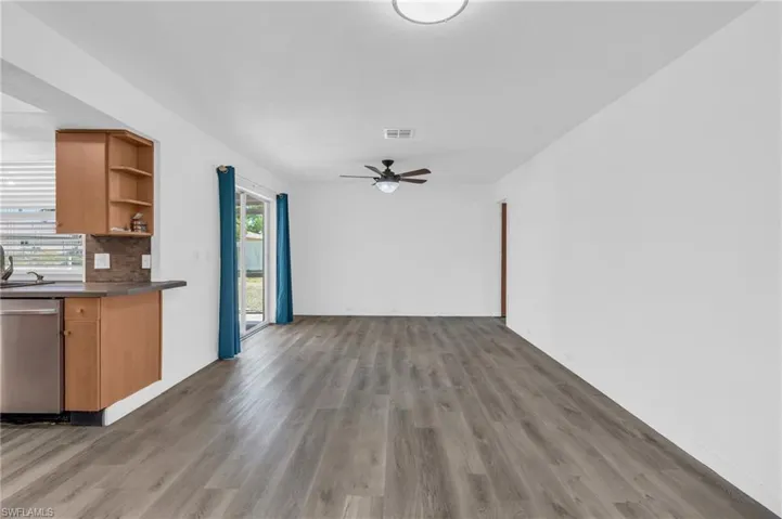 1136 SW 44th  TER, Cape Coral, FL 33914