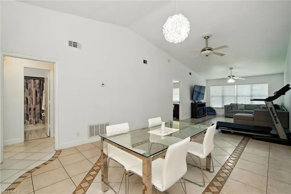 4220 Looking Glass LN, Naples, FL 34112,225056573