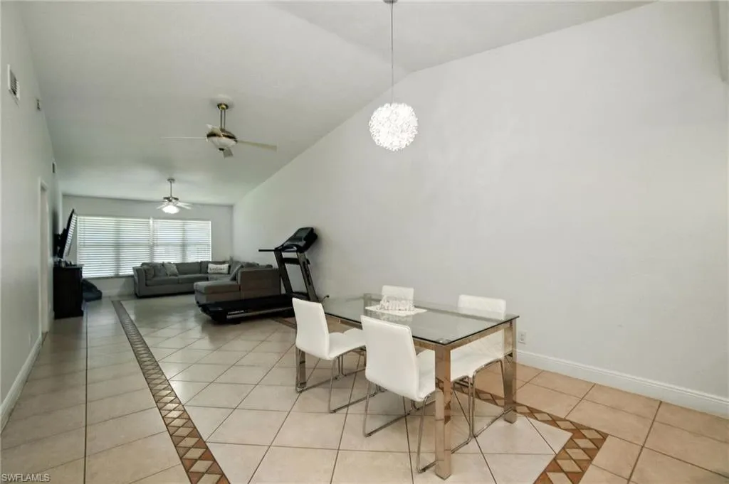 4220 Looking Glass LN, Naples, FL 34112,225056573