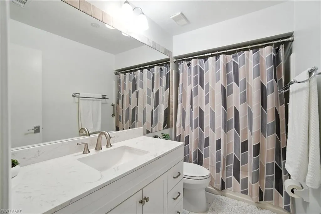 4220 Looking Glass LN, Naples, FL 34112,225056573