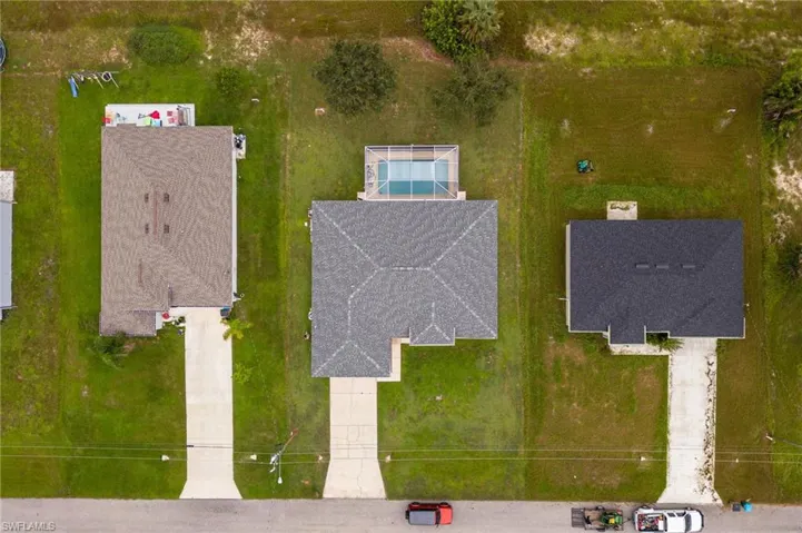 1718 NE 40th  LN, Cape Coral, FL 33909