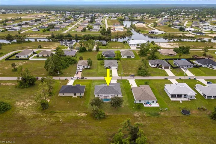 1718 NE 40th  LN, Cape Coral, FL 33909