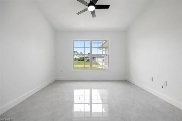 1718 NE 40th  LN, Cape Coral, FL 33909