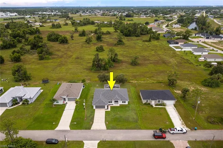 1718 NE 40th  LN, Cape Coral, FL 33909