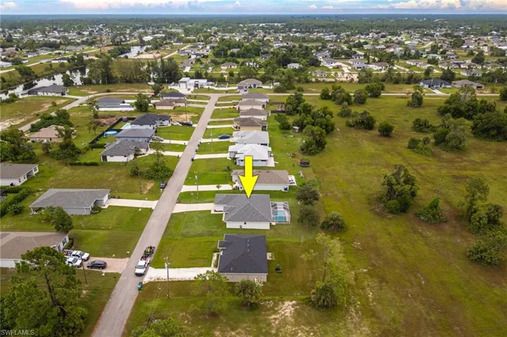 1718 NE 40th  LN, Cape Coral, FL 33909