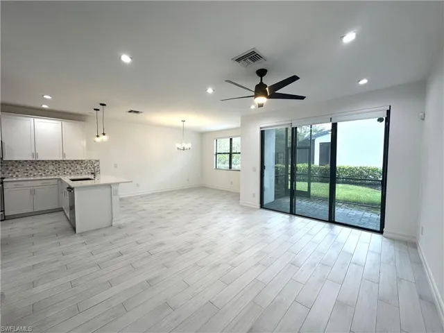 7509  Carnegie  WAY, Naples, FL 34119