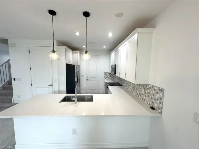 7509  Carnegie  WAY, Naples, FL 34119