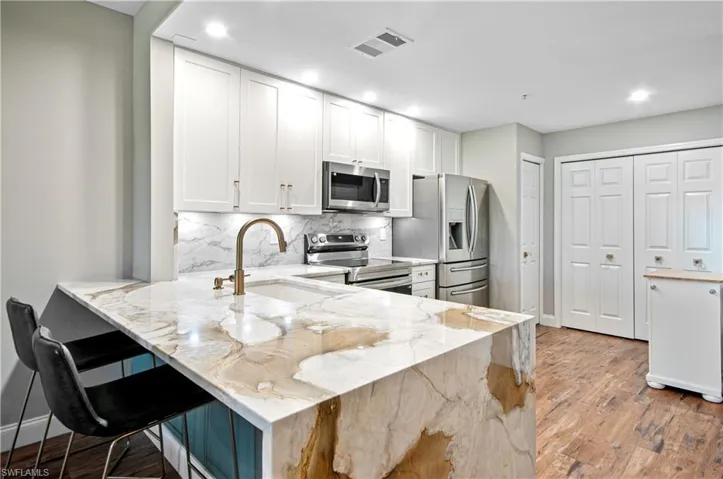 28060 Cavendish Ct 2505, Bonita Springs, Florida 34135
