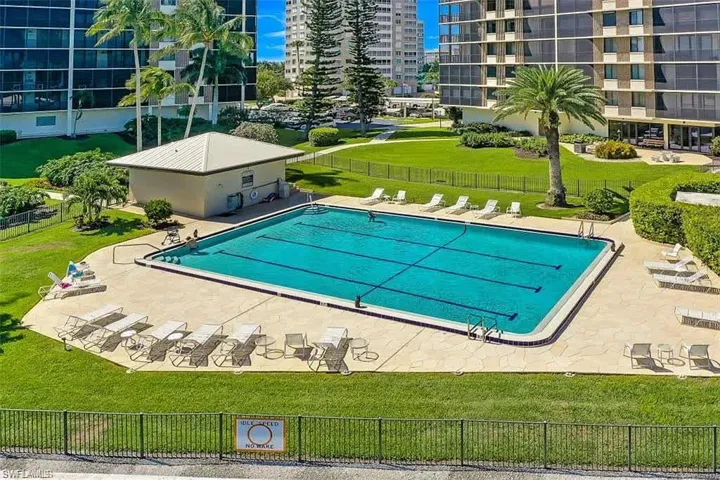 Vanderbilt Surf Colony