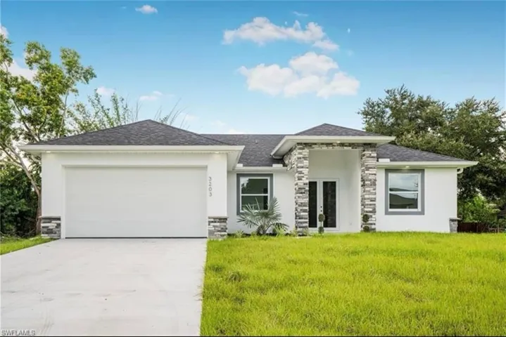 3203 24th St Sw, Lehigh Acres, Florida 33976