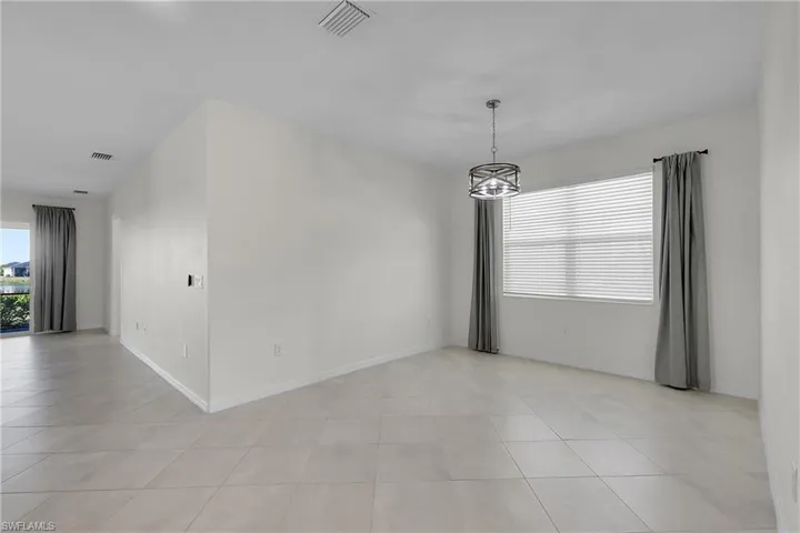 Dining area can be used as an office