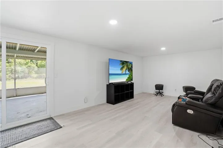 1702 E 6th St, Lehigh Acres, Florida 33972