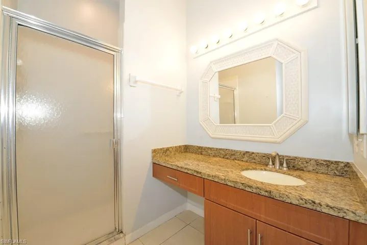 1042 Mainsail Dr 823, Naples, Florida 34114