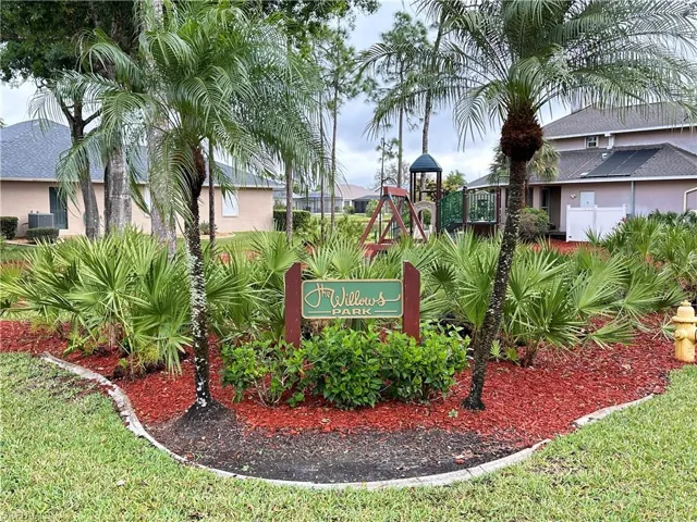6579  Willow Lake  CIR, Fort Myers, FL 33966