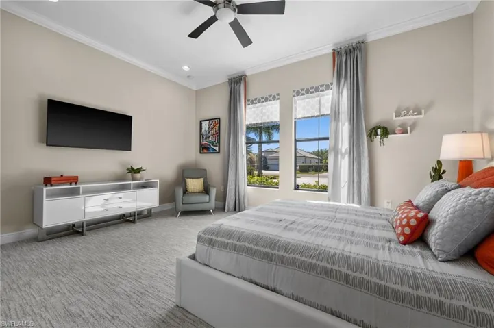 Guest bedroom with en-suite bathroom and built-out closet