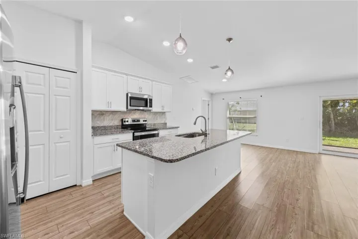 1405 Nw 7th Pl, Cape Coral Fl 33993