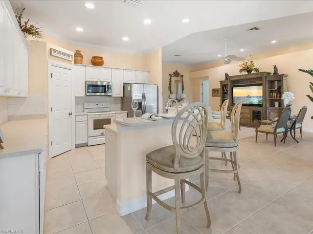 6901 Bent Grass Dr, Naples, Florida 34113
