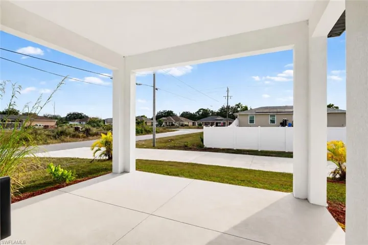 2513 69th St W, Lehigh Acres, Florida 33971