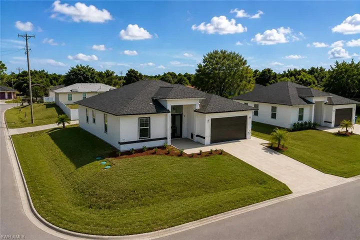 2513 69th St W, Lehigh Acres, Florida 33971