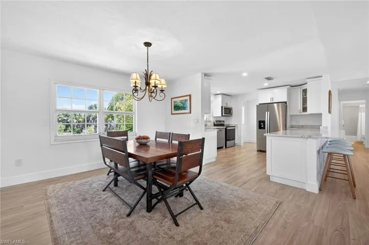 713  Durion  CT, Sanibel, FL 33957