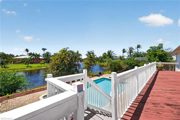 713  Durion  CT, Sanibel, FL 33957