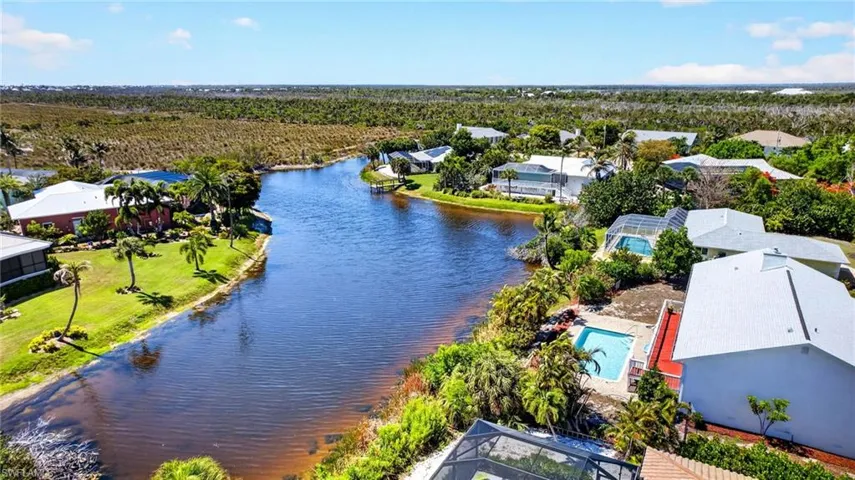 713  Durion  CT, Sanibel, FL 33957