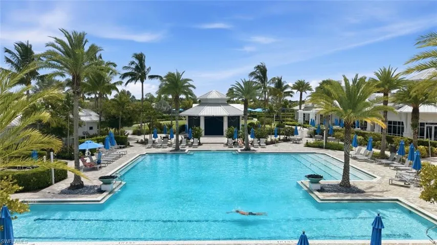 9439 Greyhawk Trl, Naples, Florida 34120